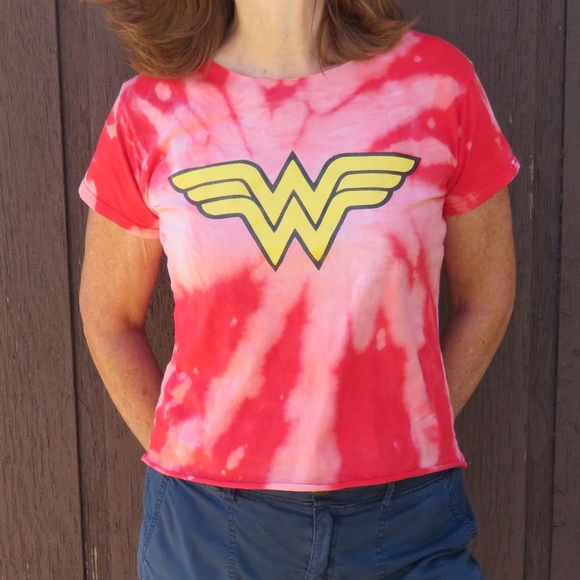 Wonder Woman Custom Bleach Crop Top sz M - Picture 2 of 6